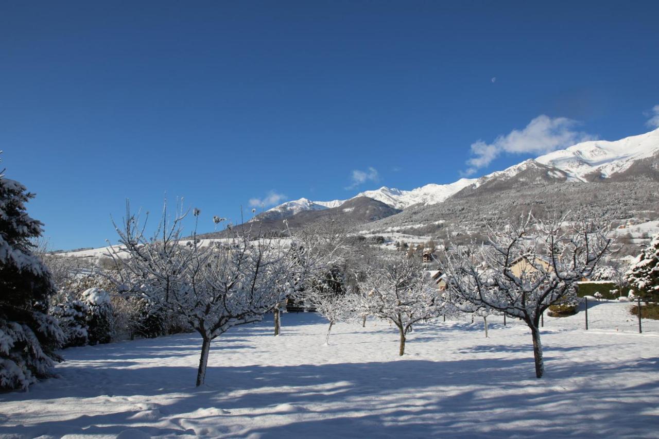 Chambres D'Hotes Les Peschiers Chateauroux-les-Alpes Exteriör bild
