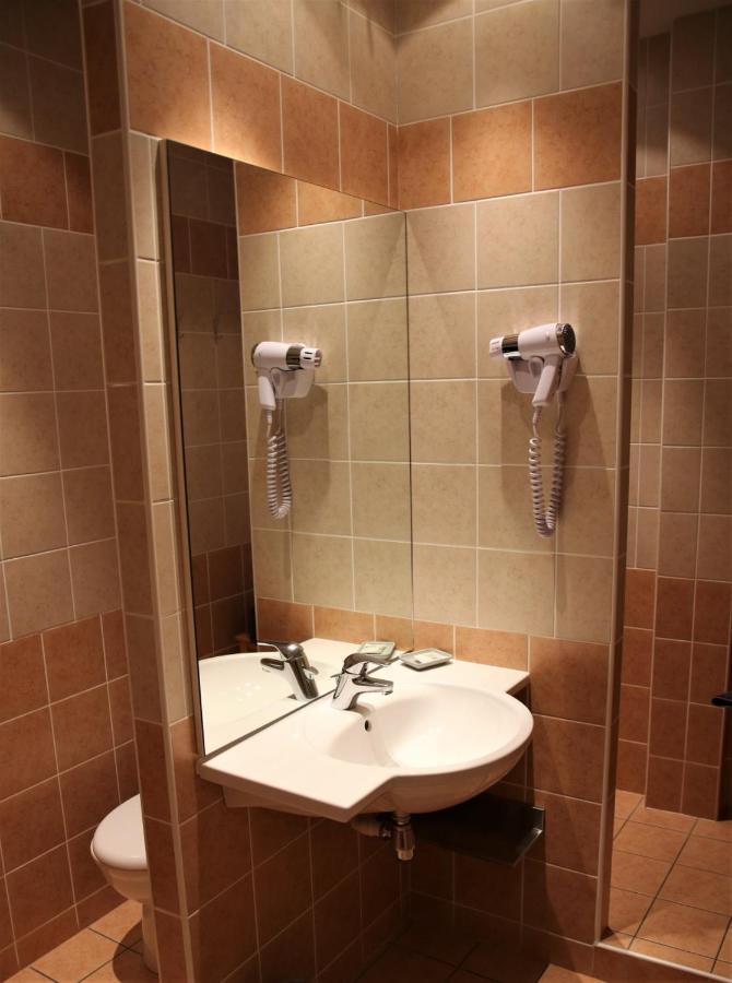 Chambres D'Hotes Les Peschiers Chateauroux-les-Alpes Exteriör bild